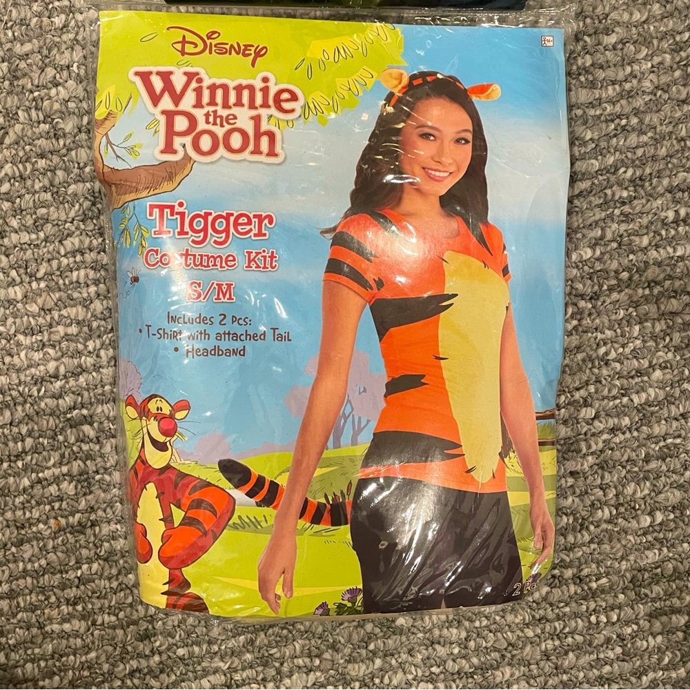 NWOT Womens Winnie the Pooh Costume